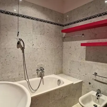 Apartment Con Free Parking E Wifi Como
